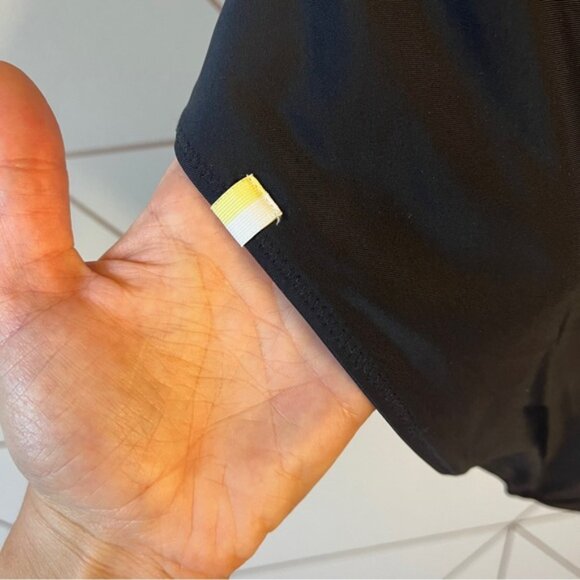 Summersalt The Sidestroke One Piece Swimsuit Sea Urchin Black - Picture 5 of 8